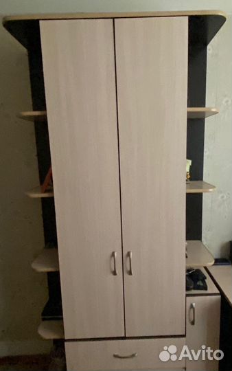 Шкаф