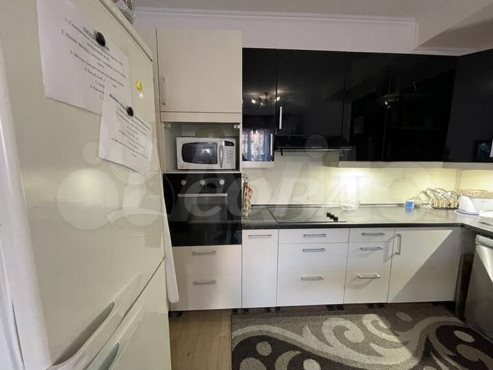 3-к. квартира, 96 м², 1/14 эт.