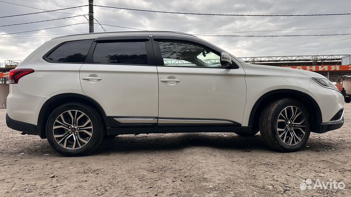 Mitsubishi Outlander 2.0 CVT, 2019, 49 050 км