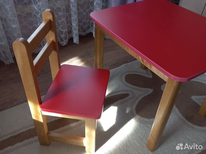 Детский стол и стул