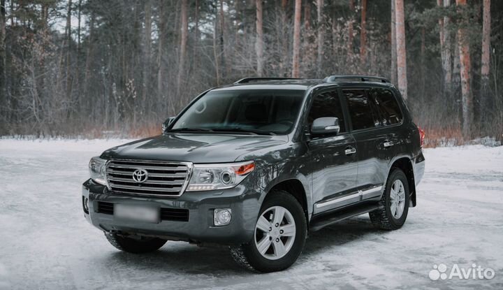 Аренда Toyota Land Cruiser 200 в Горно-Алтайске