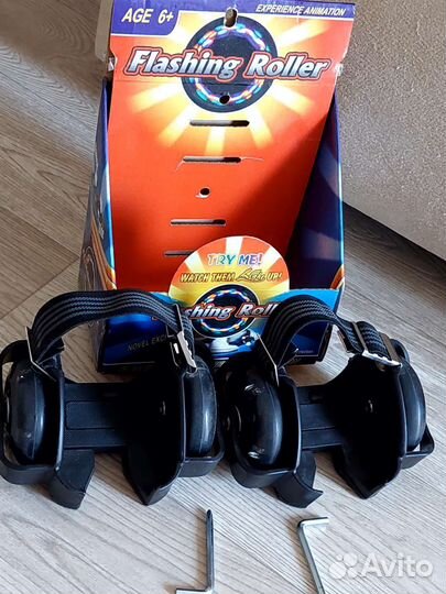 Ролики на обувь новые