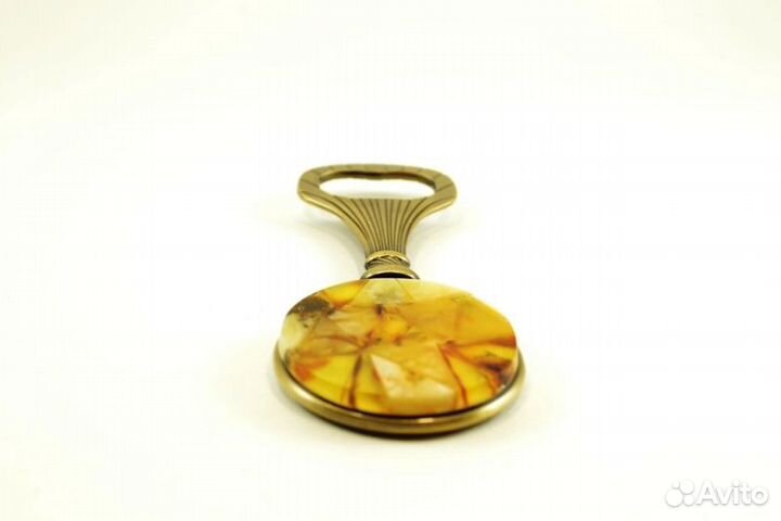 Открывашка из янтаря