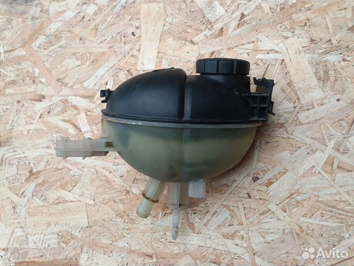 Расширительный бачок Mercedes C350 W204