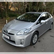 Toyota Prius 1.8 CVT, 2010, 350 000 км, с пробегом, цена 1 050 000 руб.