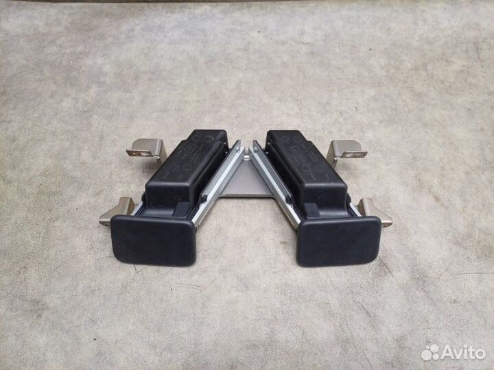 Пепельница Nissan Np300 2.5 YD25 2012