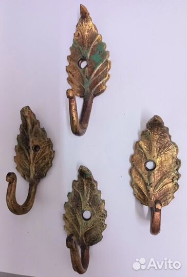 Кованый крючок-вешалка 