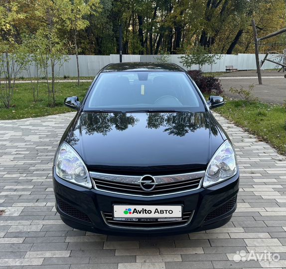 Opel Astra 1.6 МТ, 2012, 136 000 км