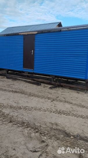 Жилой вагончик на санях