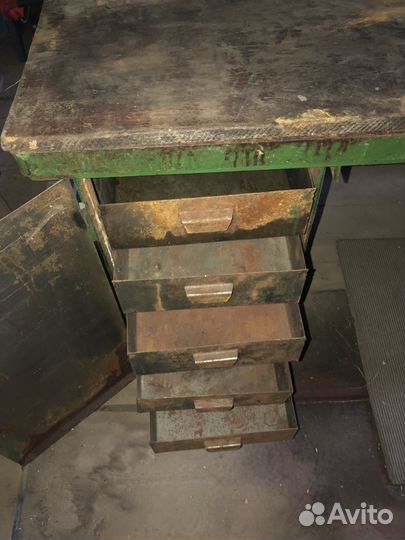 Стол слесарный верстак