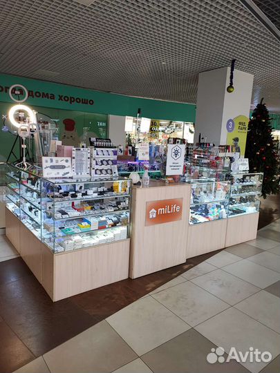 Установка защитного стекла на телефон