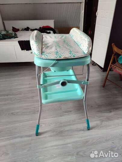 Ванночка для купания с пеленальным столиком