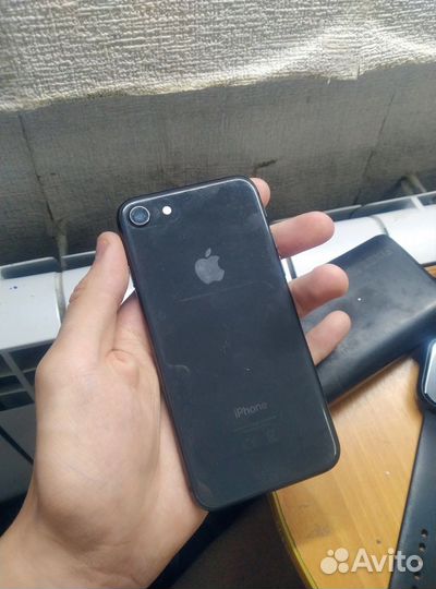 iPhone 8, 64 ГБ