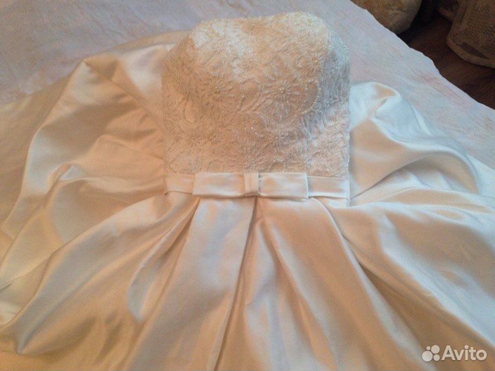 Свадебное платье 46 48 бу