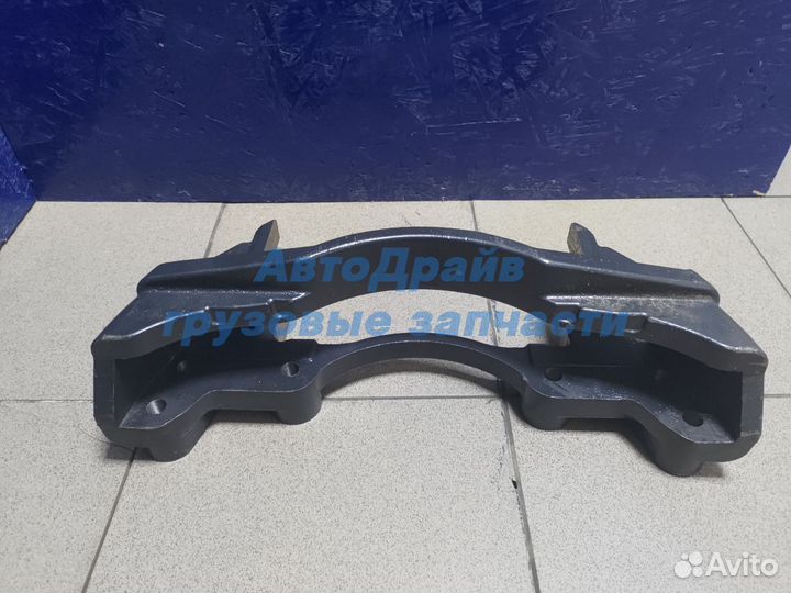 Скоба суппорта Мерседес Аксор 22.5