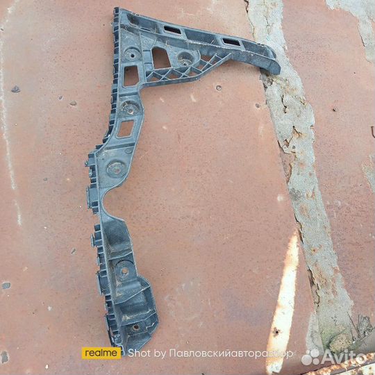 Крепление бампера заднее правое Volkswagen Polo