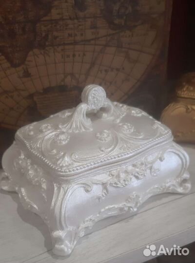Шкатулка
