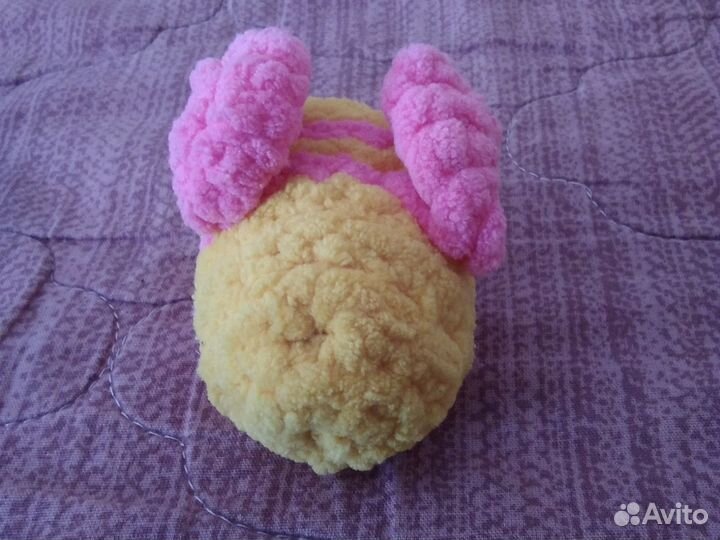 Вязаная пчела 7 см