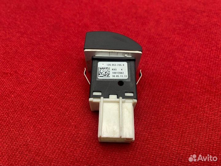 Кнопка аварийки Skoda Octavia 1Z3 BSE 2013