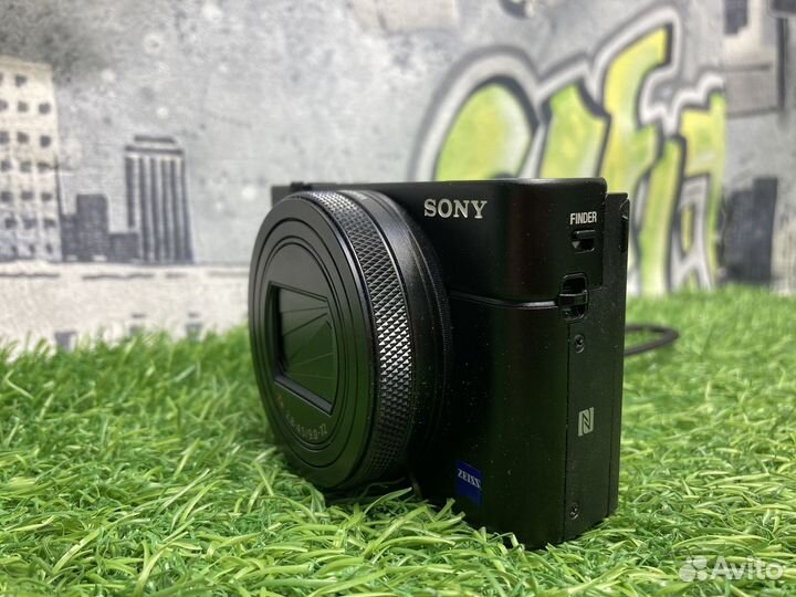 Sony DSC-RX100M6