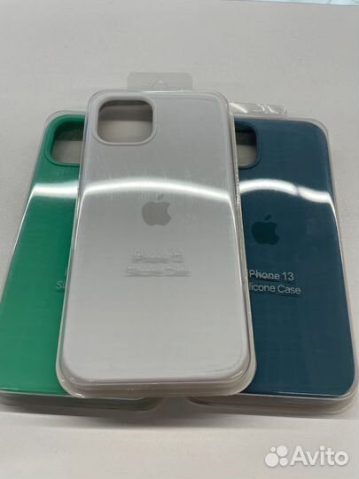 Силиконовый чехол для iPhone 13
