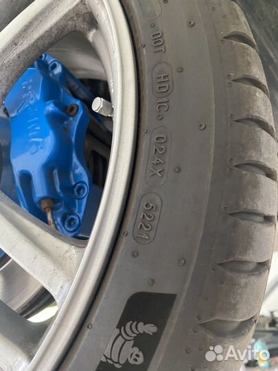 Michelin Pilot Sport 5 245/40 R19 89J