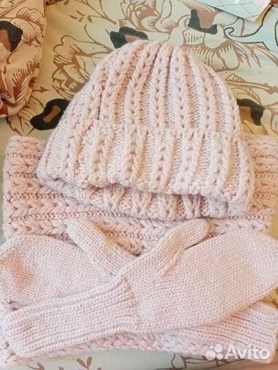 Комплект шапка, шарф и варежки