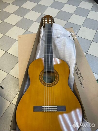 Классическая гитара Yamaha C40