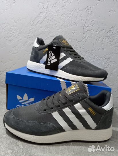 Adidas iniki