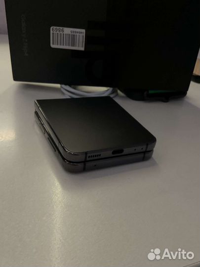 Samsung galaxy z flip 4
