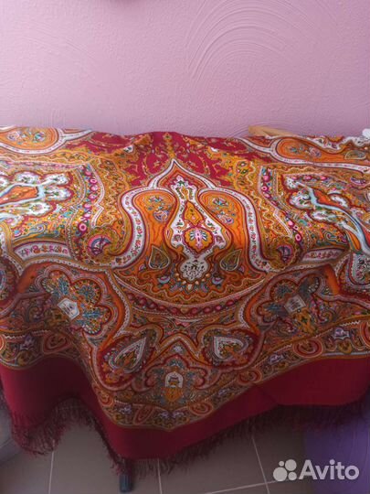 Шаль Павловопосадская 146*146