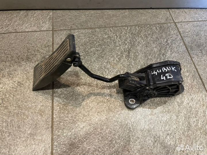 Педаль газа Honda Civic 4D