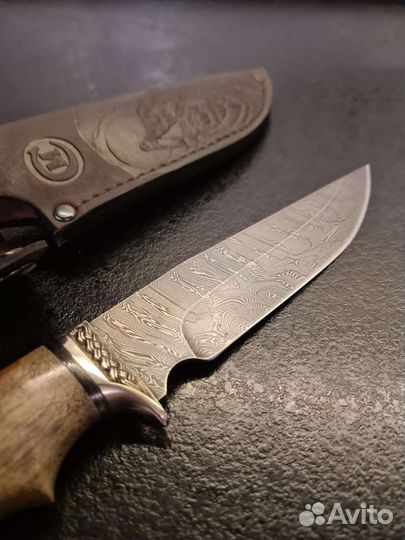 Нож Легионер дамасская сталь литье ореховый кап