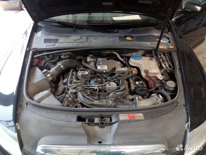 Запчасти б/у Audi A6 C6 Капот фара бампер крыло