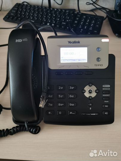 Ip телефон yealink t21p e2