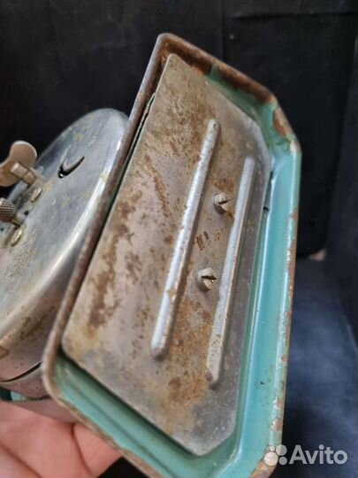 Старинный будильник. Ереванский часовой завод. В р