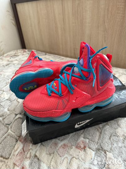 Баскетбольные кроссовки nike lebron 19 US8