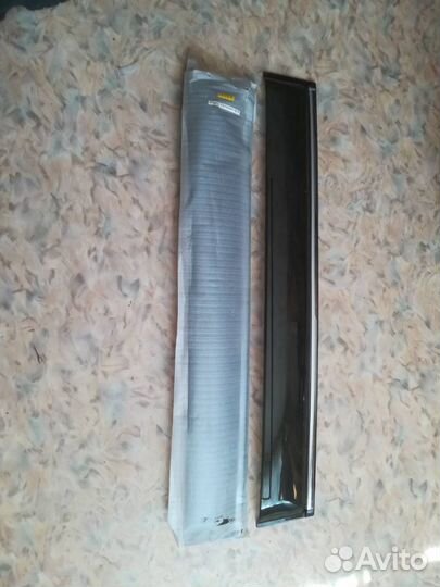 Продам ветровики задние