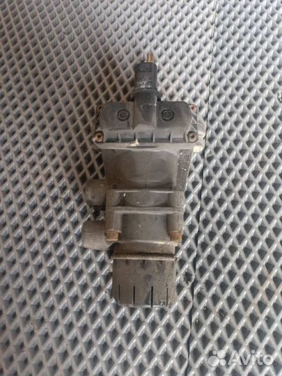 Кран главный тормозной MAN TGA 2006 81521306275