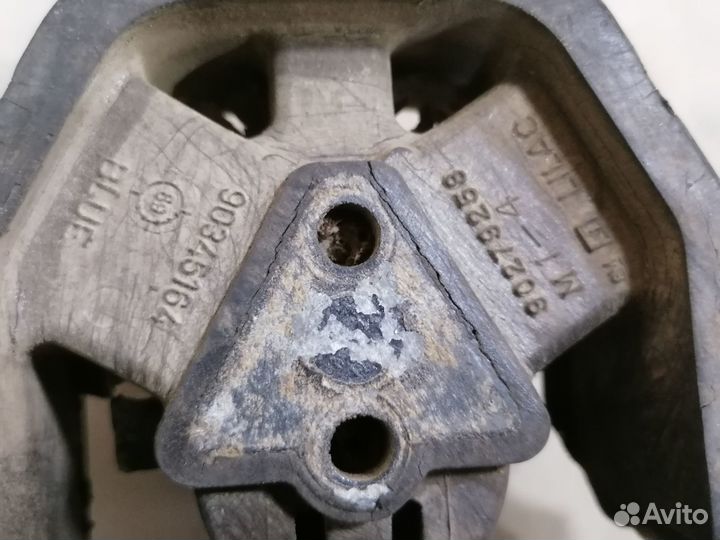 Подушка двигателя задняя Opel Vectra A 1988-1995