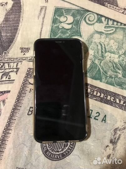 iPhone X, 64 ГБ