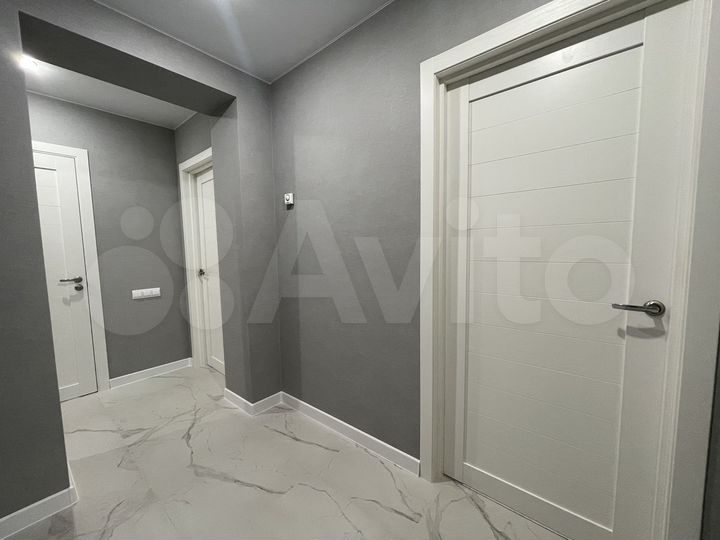 2-к. квартира, 71 м², 6/10 эт.