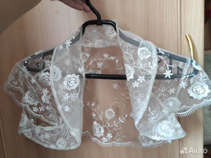 Свадебное платье 42 44 бу