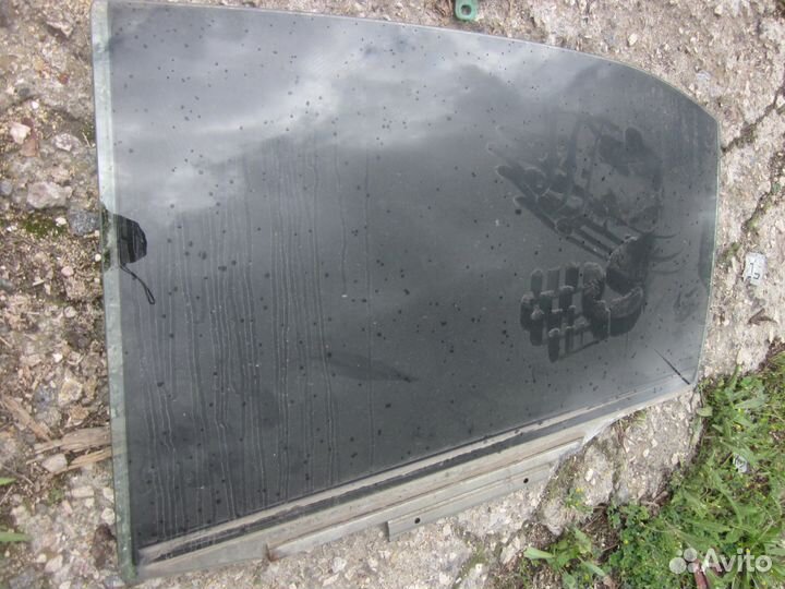 Toyota Camry V40 стекло заднее левое