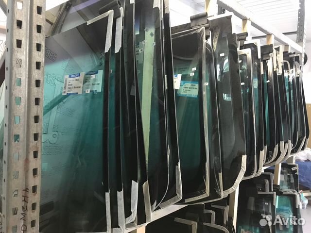 Лобовое стекло Subaru Legacy IV