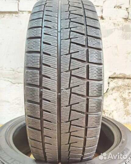 Bridgestone Blizzak VRX 215/50 R17 91Q