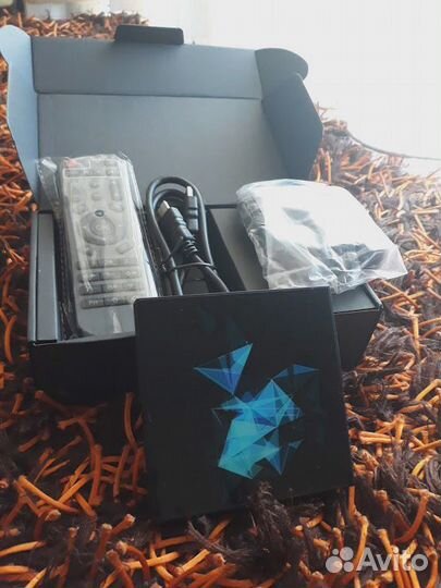 Приставка Smart TV Box