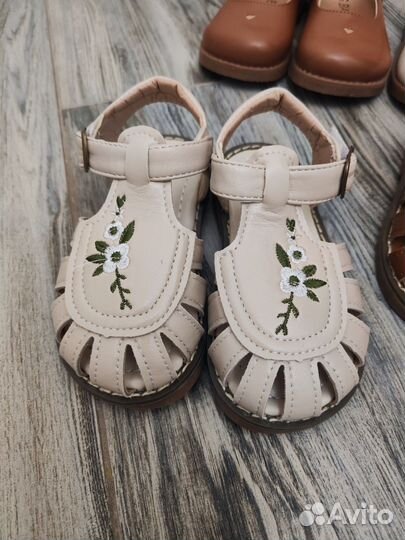Туфли, босоножки для девочки в ретро стиле