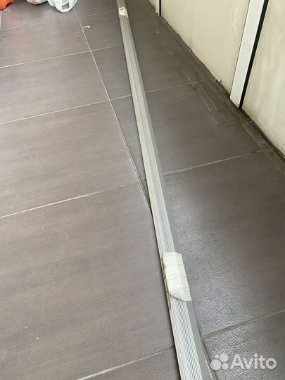 Уголок алюминивый