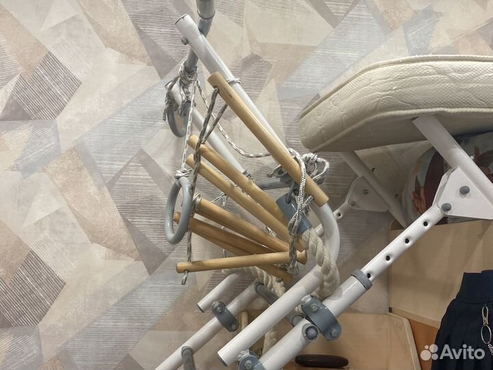 Турник настенный детский